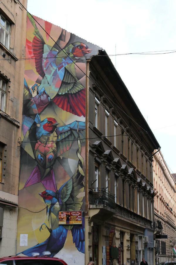 Rockstar Suite In Ruin Quarter Budapeste Exterior foto